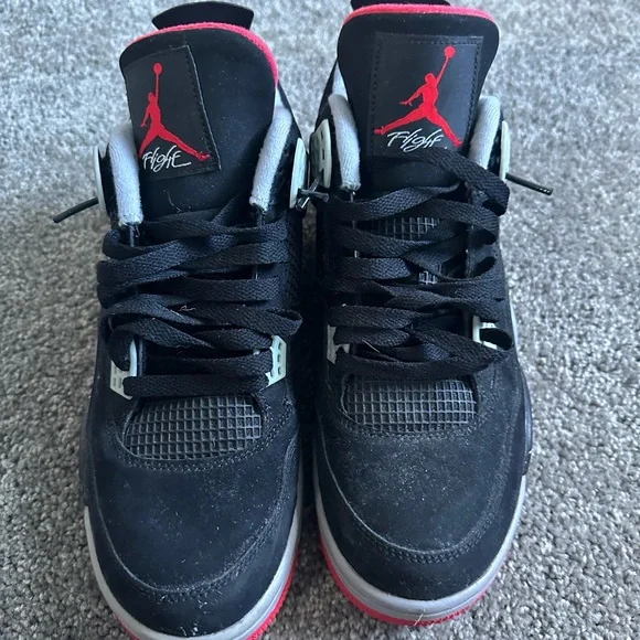 2012 Jordan Bred 4’s worn 4-5 times. Only flaw is paint chipping on mid sole. - Picture 6 of 6